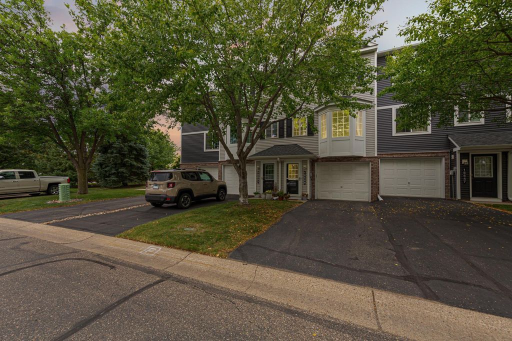 15549 Flyboat Lane 63, Apple Valley, MN 55124 — exterior