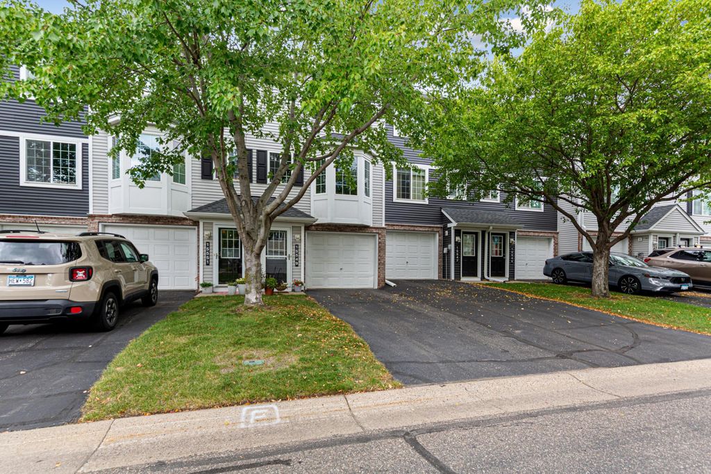 15549 Flyboat Lane 63, Apple Valley, MN 55124 — photo 2