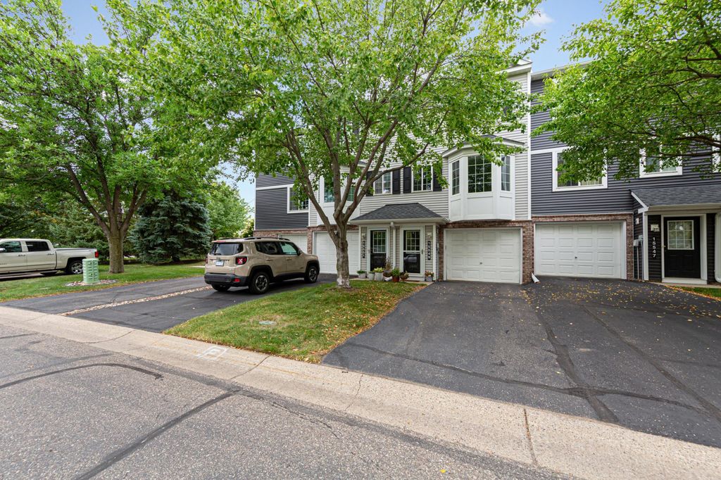 15549 Flyboat Lane 63, Apple Valley, MN 55124 — photo 3