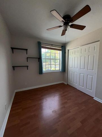 816 Summit Lake Drive, West Palm Beach, FL 33406