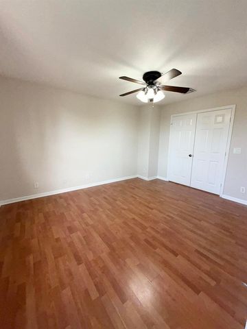 816 Summit Lake Drive, West Palm Beach, FL 33406
