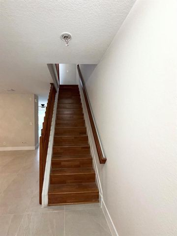 816 Summit Lake Drive, West Palm Beach, FL 33406