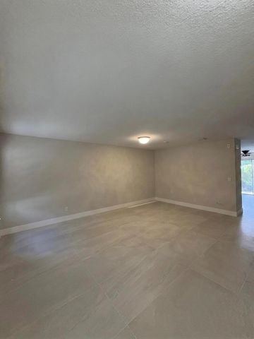 816 Summit Lake Drive, West Palm Beach, FL 33406