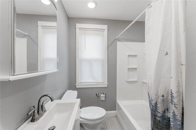 9 McGuire Road, North Providence, RI 02904