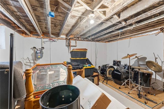 9 McGuire Road, North Providence, RI 02904