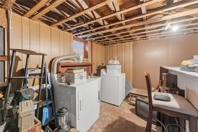 9 McGuire Road, North Providence, RI 02904