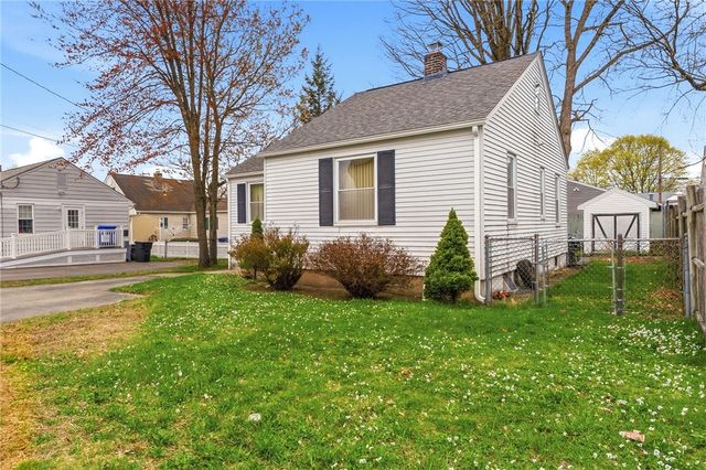 9 McGuire Road, North Providence, RI 02904