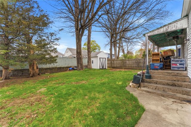 9 McGuire Road, North Providence, RI 02904