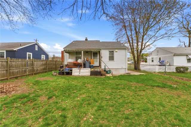 9 McGuire Road, North Providence, RI 02904