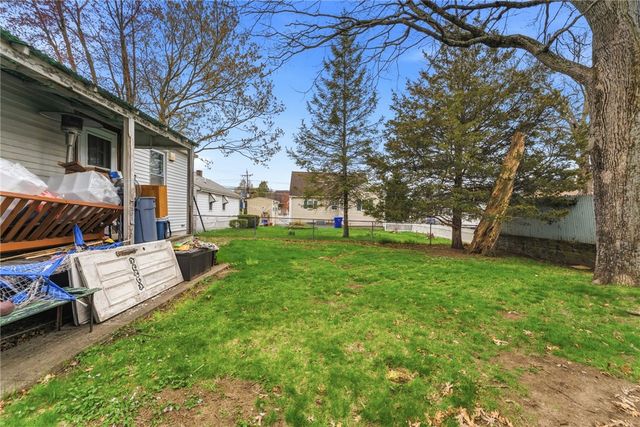 9 McGuire Road, North Providence, RI 02904