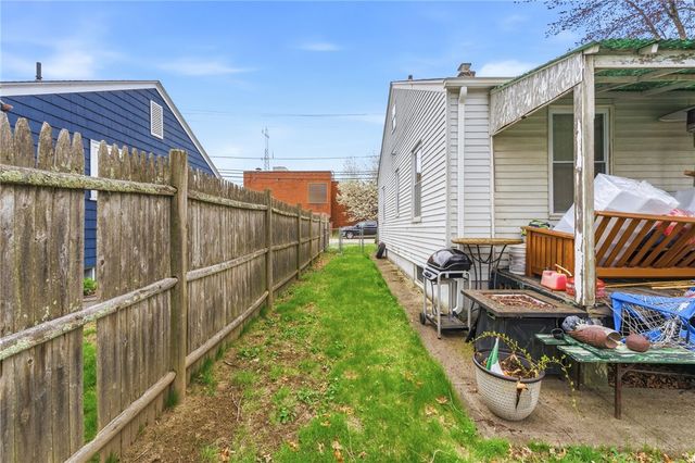 9 McGuire Road, North Providence, RI 02904