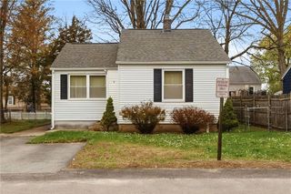 9 McGuire Road, North Providence, RI 02904
