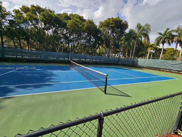 12981 Kapok Ln, Davie, FL 33330