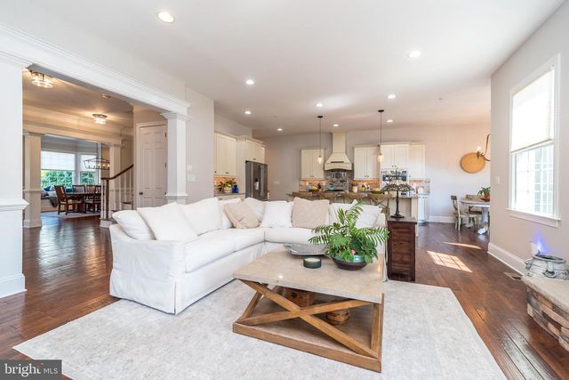 73 CREEKVIEW LN, Yardley, PA 19067