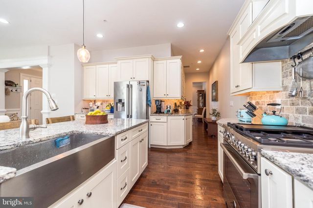 73 CREEKVIEW LN, Yardley, PA 19067