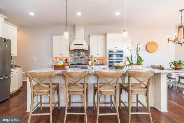 73 CREEKVIEW LN, Yardley, PA 19067
