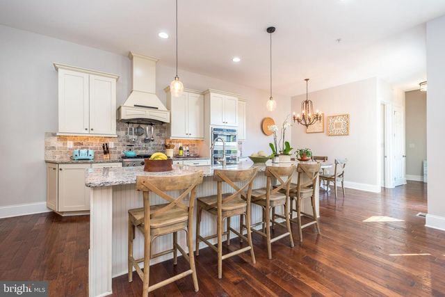73 CREEKVIEW LN, Yardley, PA 19067