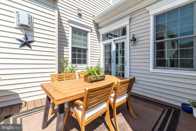 73 CREEKVIEW LN, Yardley, PA 19067