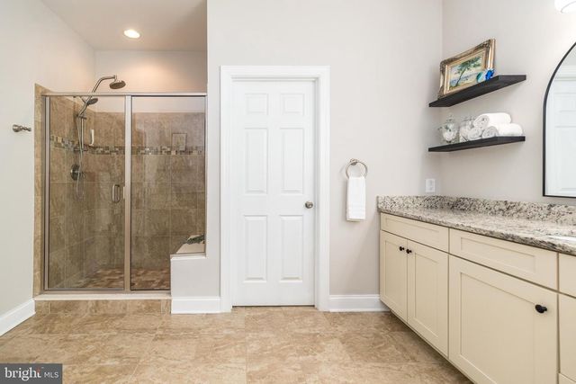 73 CREEKVIEW LN, Yardley, PA 19067