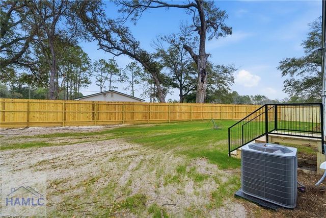 93 Thrasher Circle, Jesup, GA 31545