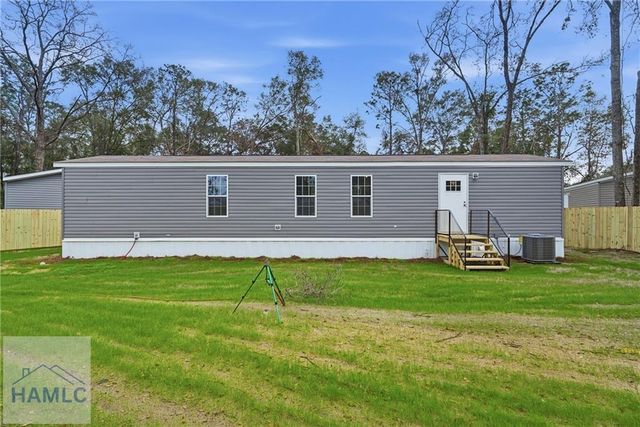 93 Thrasher Circle, Jesup, GA 31545