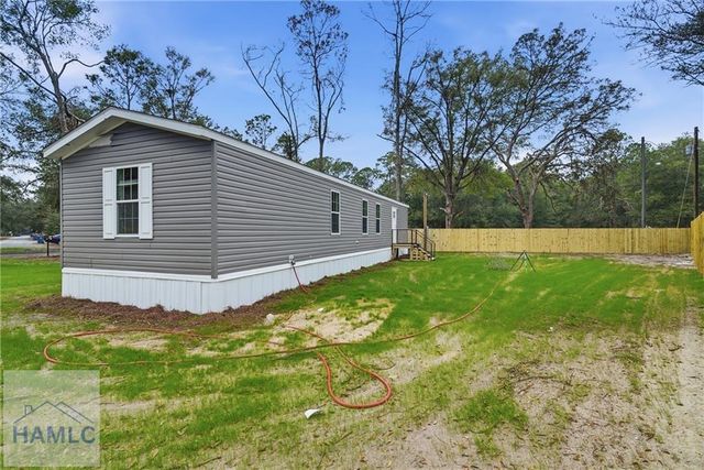 93 Thrasher Circle, Jesup, GA 31545