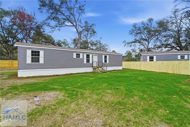 93 Thrasher Circle, Jesup, GA 31545
