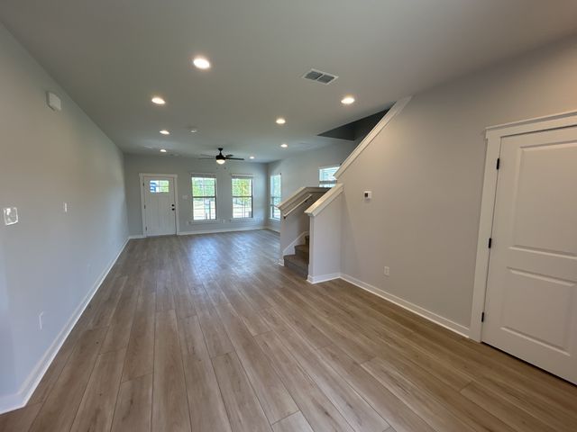 206 Augusta Way, Burns, TN 37029
