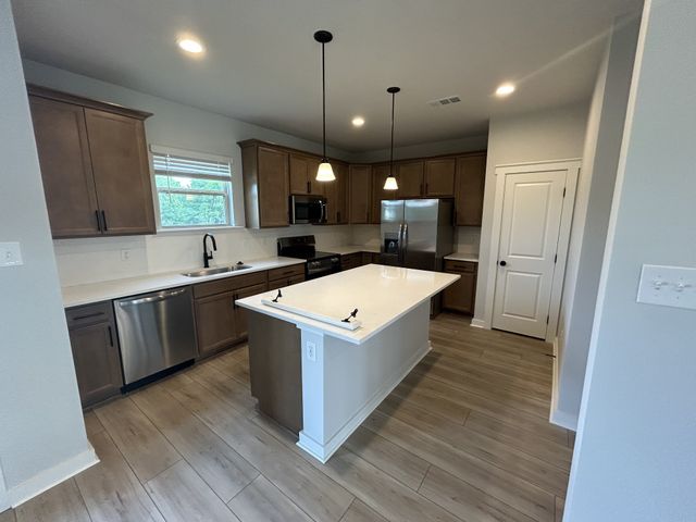 206 Augusta Way, Burns, TN 37029