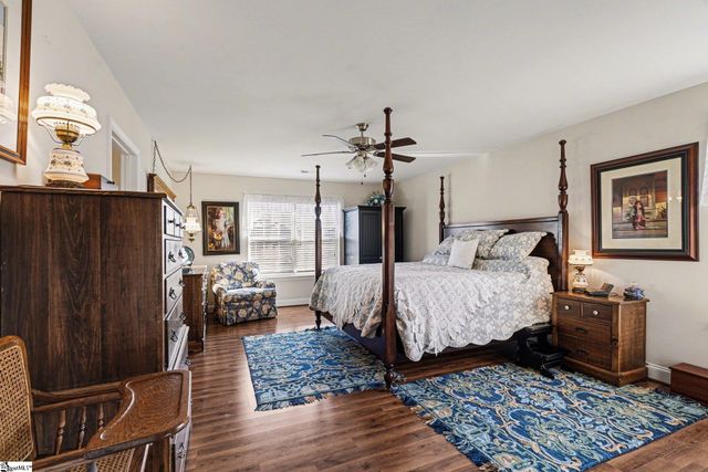 125 Apple Grove Drive, Inman, SC 29349