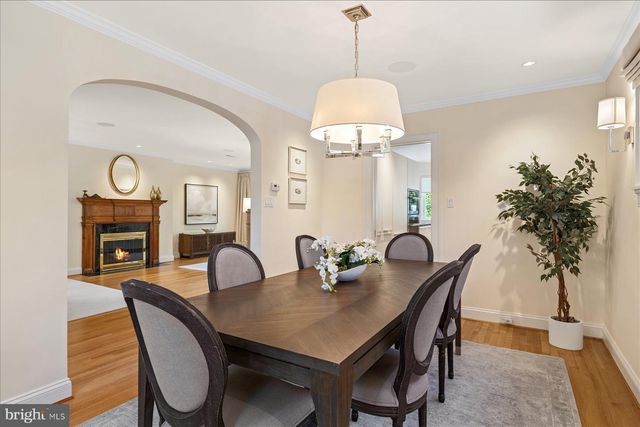 1706 SURREY LN NW, Washington, DC 20007