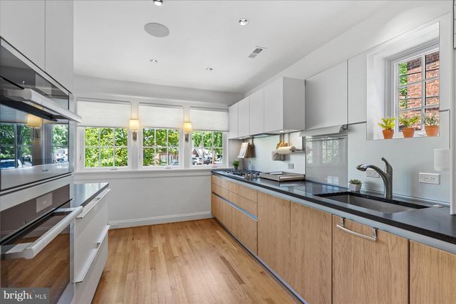 1706 SURREY LN NW, Washington, DC 20007