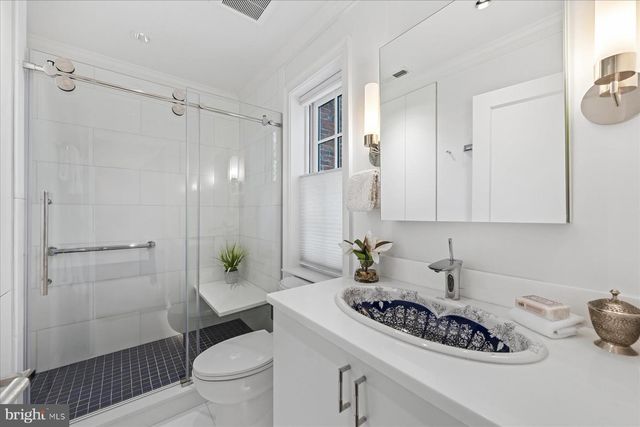 1706 SURREY LN NW, Washington, DC 20007