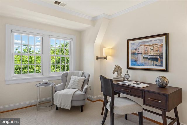 1706 SURREY LN NW, Washington, DC 20007