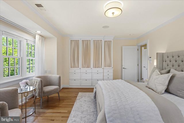 1706 SURREY LN NW, Washington, DC 20007