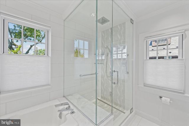 1706 SURREY LN NW, Washington, DC 20007