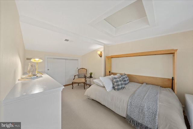 1706 SURREY LN NW, Washington, DC 20007