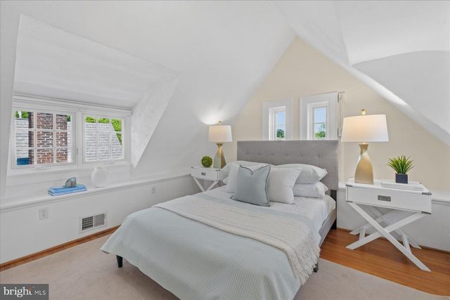 1706 SURREY LN NW, Washington, DC 20007