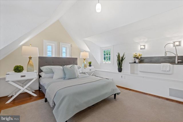 1706 SURREY LN NW, Washington, DC 20007