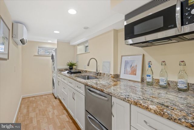 1706 SURREY LN NW, Washington, DC 20007