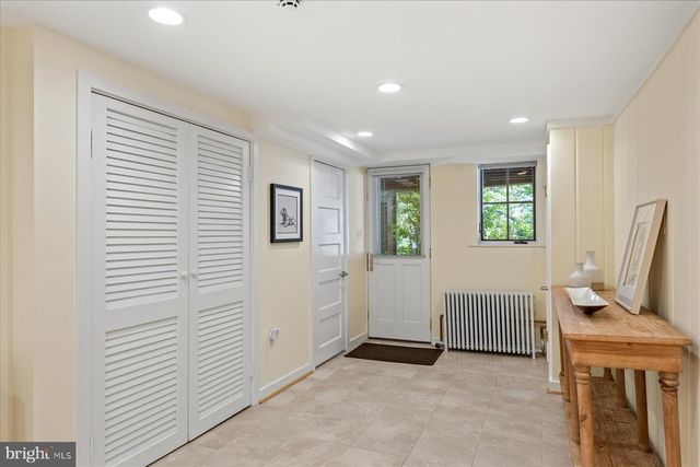 1706 SURREY LN NW, Washington, DC 20007