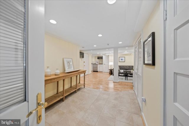 1706 SURREY LN NW, Washington, DC 20007