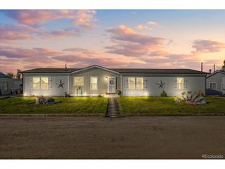 329 4th Ave, Deer Trail, CO 80105