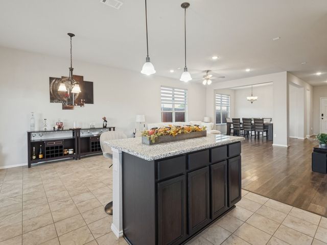 3825 S Courtney Court, Heartland, TX 75126