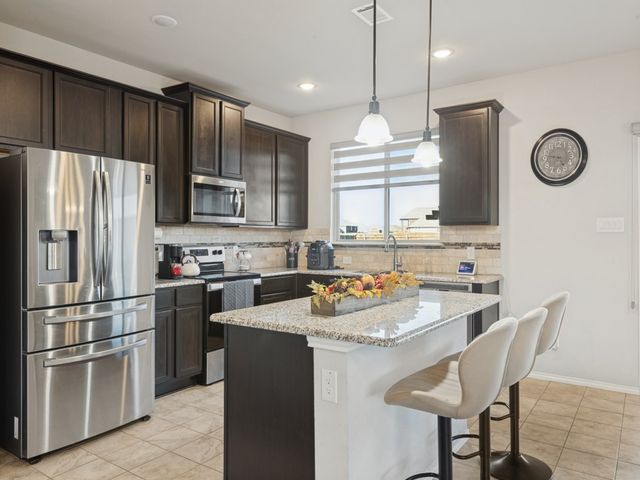 3825 S Courtney Court, Heartland, TX 75126