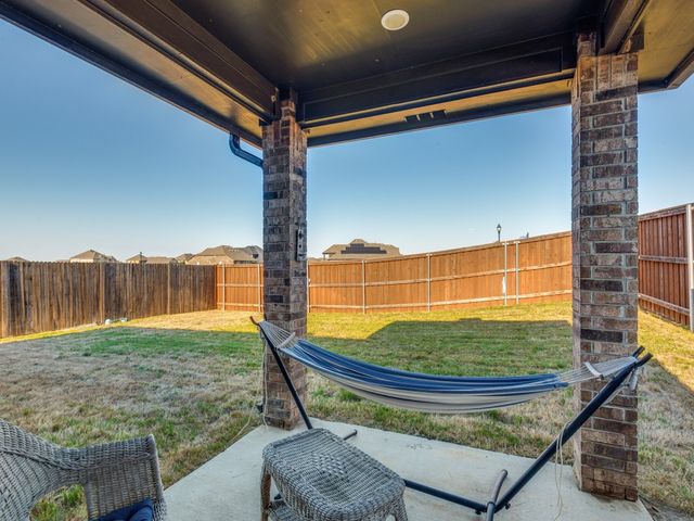 3825 S Courtney Court, Heartland, TX 75126