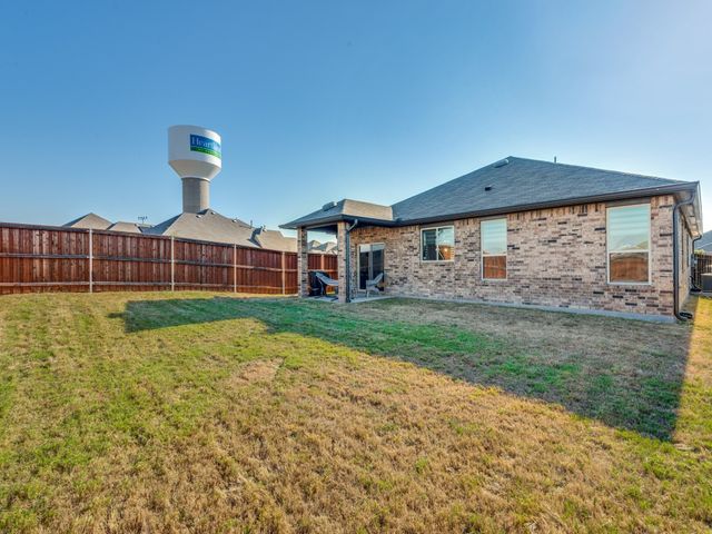 3825 S Courtney Court, Heartland, TX 75126