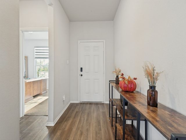 3825 S Courtney Court, Heartland, TX 75126