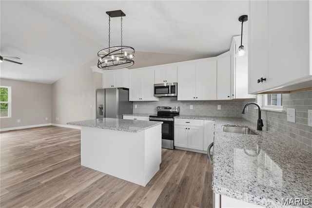 104 Briarwood Drive, Moscow Mills, MO 63362