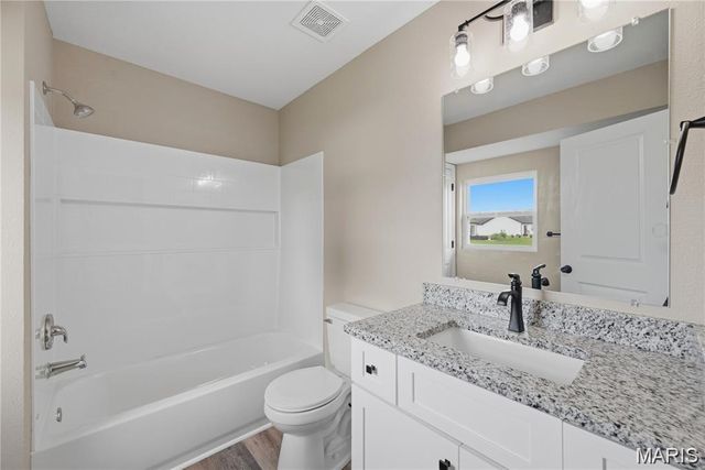 104 Briarwood Drive, Moscow Mills, MO 63362